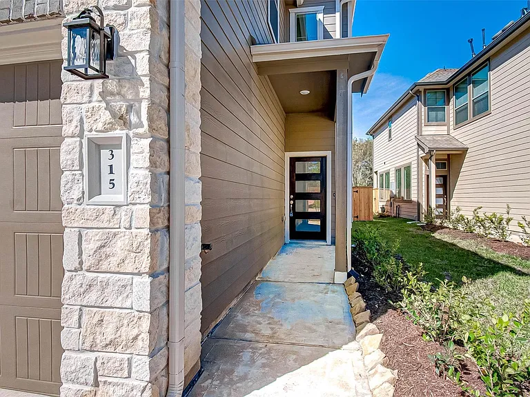 315 N Spotted Fern Dr — Photo 2