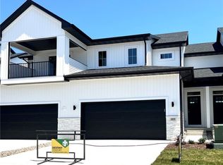 109 NE Country Meadow Ln, Ankeny, IA 50021