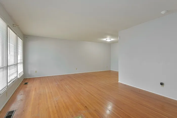 3 Cantabrian Ct — Photo 5