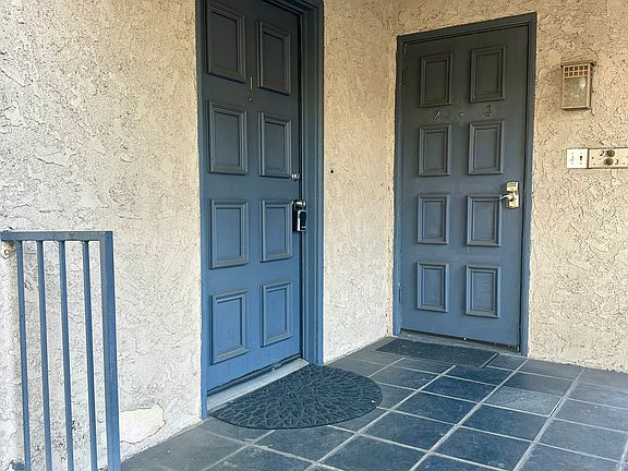 2nd image of 628 E Del Mar Blvd Unit 1