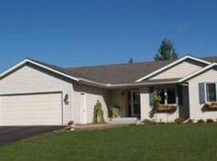 200 Ridgecrest Dr, Cannon Falls, MN 55009