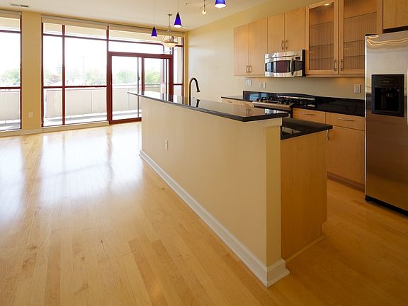 2nd image of 1300 Northwest Blvd APT 405