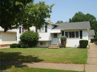 24051 Russell Ave, Euclid, OH 44123