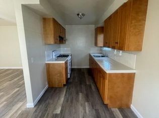 4153 W 137th St APT C, Hawthorne, CA 90250