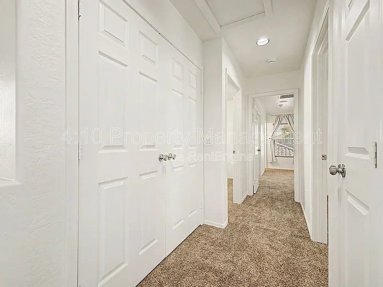 6355 W Sophie Ln — Photo 32
