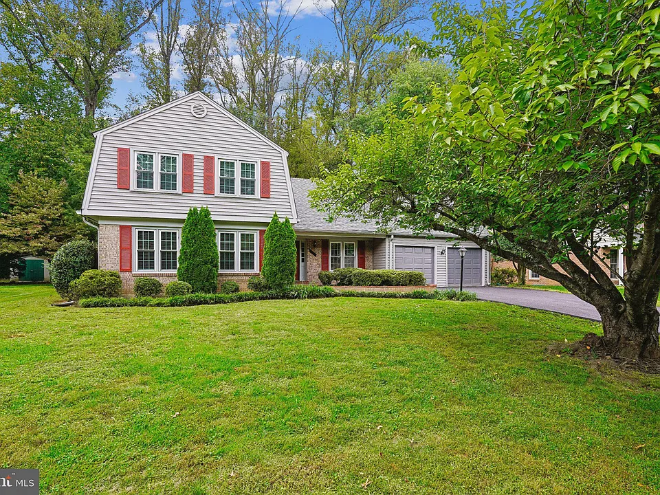 9612 Whitecedar Ct