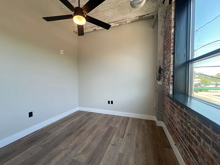 119 E Princess Anne Rd — Photo 145