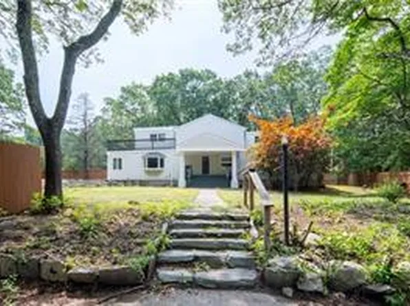 74 Victoria St, Johnston, RI 02919