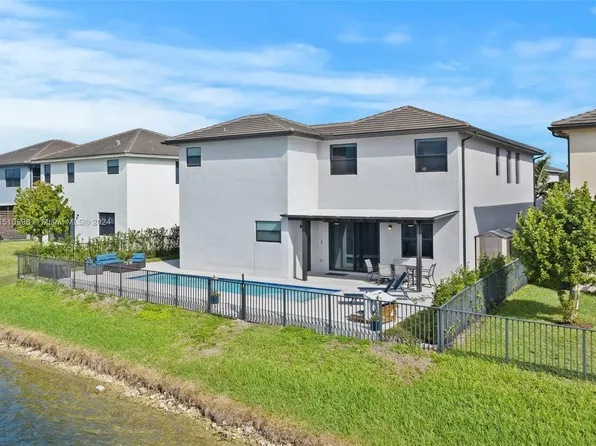 16030 NW 89th Ct, Miami Lakes, FL 33018