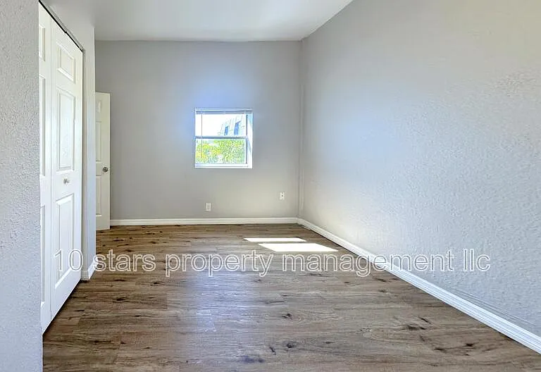 14125 Palm St #4 — Photo 13