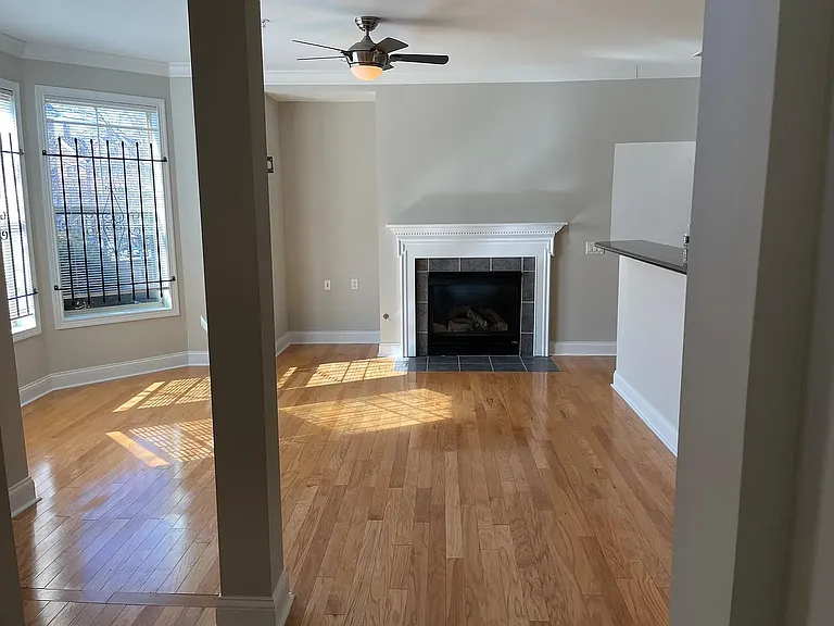 214 Stetson St — Photo 4