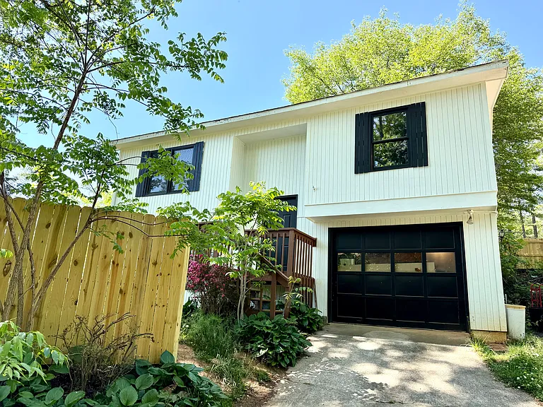 10 Miami Cir — Photo 19