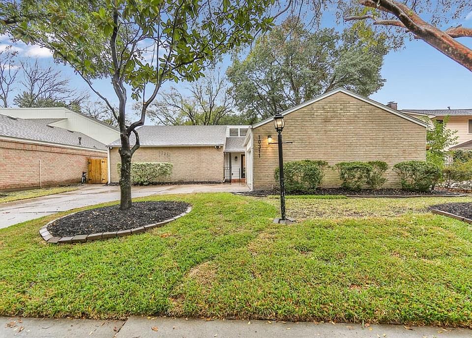 1st image of 10311 Meadow Lake Ln