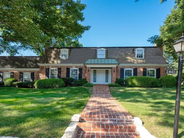 2801 Stonington Pl, Saint Louis, MO 63131