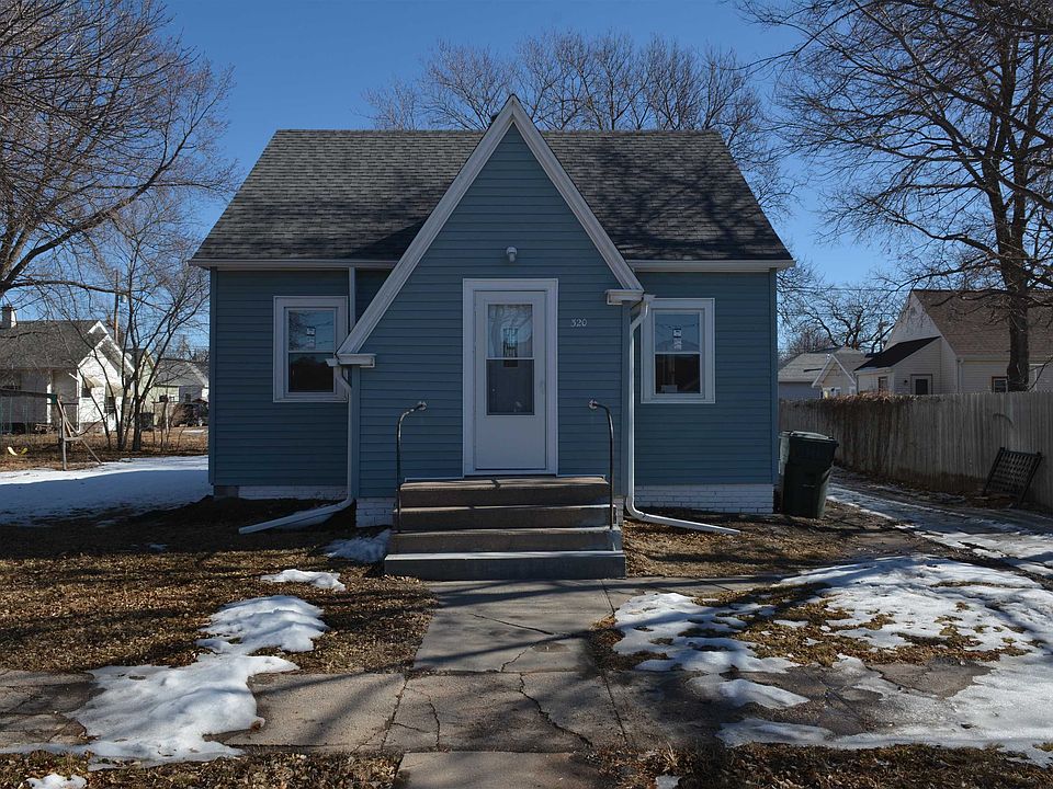 1st image of 320 N Kearney Ave