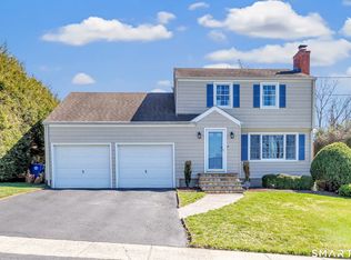 155 Blueberry Ln, Stratford, CT 06614