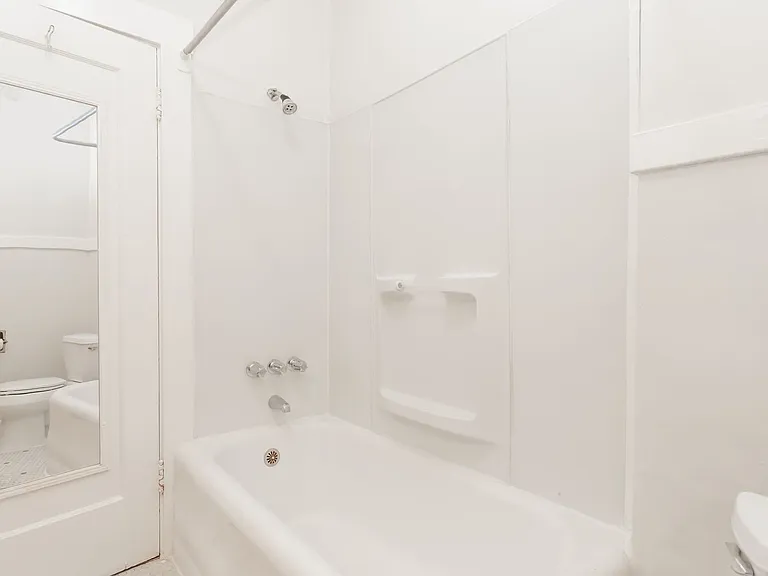 3205 College Ave — Photo 7