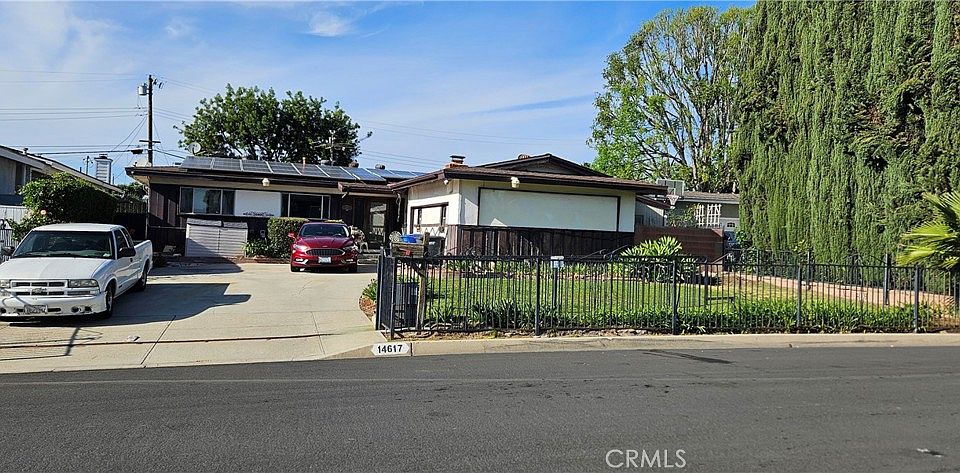1st image of 14617 Cortina Dr