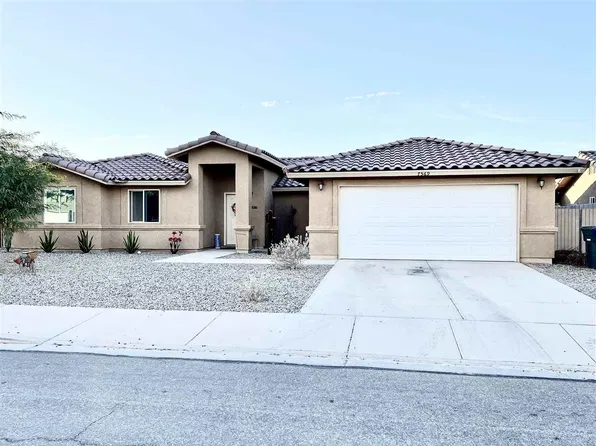 7569 E 41st St, Yuma, AZ 85365