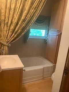 612 Moczygemba St — Photo 5