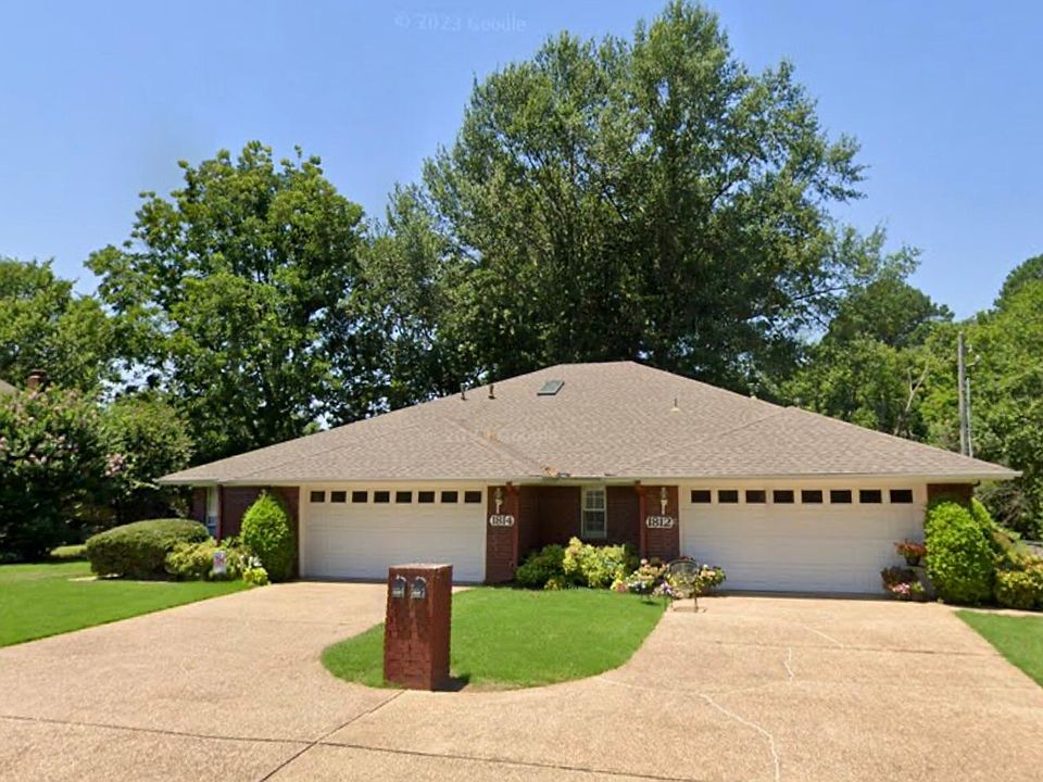 Rare vacancy in this highly sought-after and centrally located duplex.