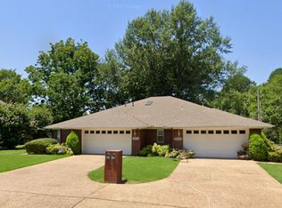 1812 Weeks Ln, Fort Smith, AR 72903