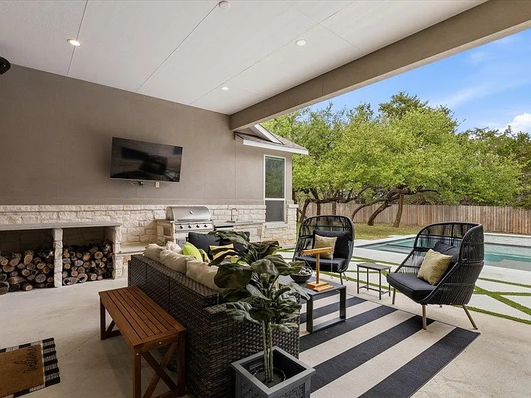 101 Onion Creek Ln — Photo 34