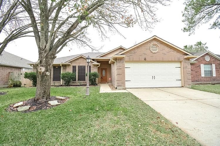 1st image of 22827 Old Church Ln