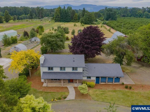 93419 River Rd, Junction City, OR 97448