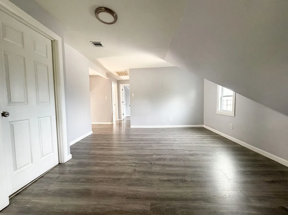 2 bed, 850 sqft, $1,850 — Photo 2