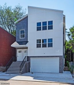 69-71 S 12th St, Newark, NJ, 07107