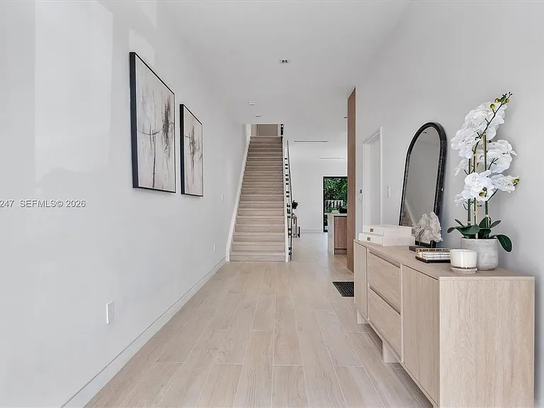4715 NE Miami Ave #2 — Photo 2