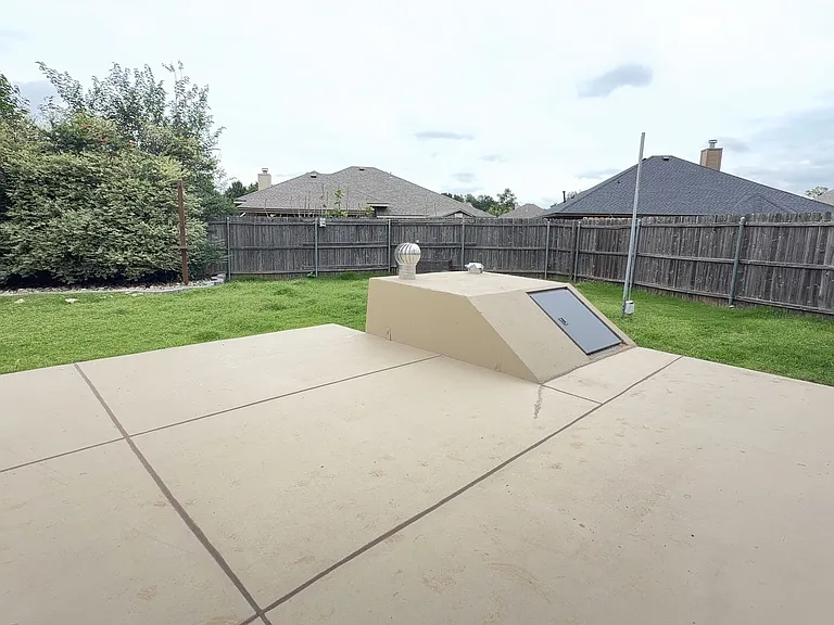 9301 Maypark Cir — Photo 16