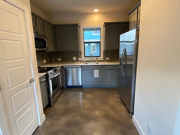 4th image of 211 Utah St #701