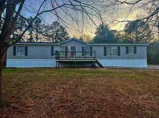 105 Charlie Ln, Waynesboro, TN 38485