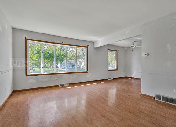 3rd image of 4005 Liberty Blvd