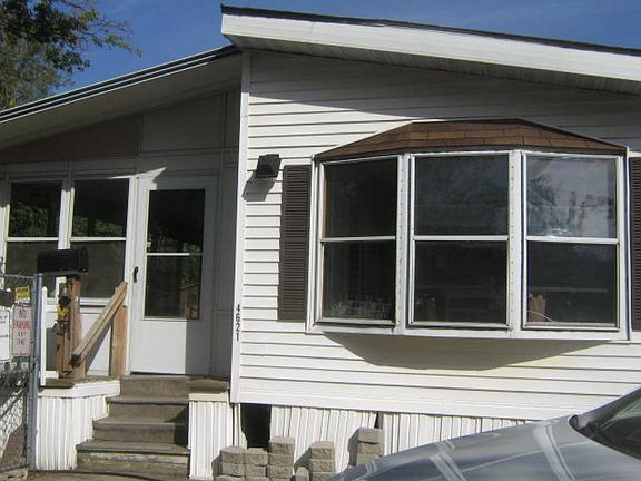 2nd image of 4621 Meadow Ter