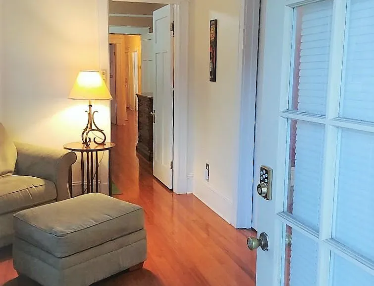 3112 Napoleon Ave — Photo 2