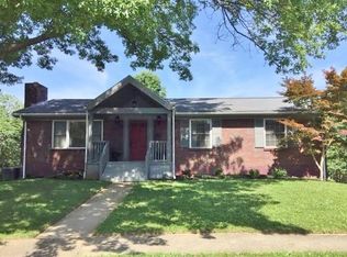 3337 Crown Crest Rd, Lexington, KY 40517