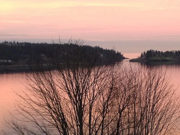 2560 Departure Bay Rd #205, Nanaimo, BC V9S 5P1