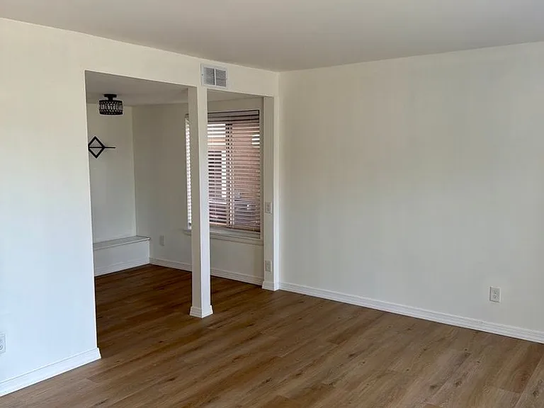 605 Cobble Creek Curv — Photo 2