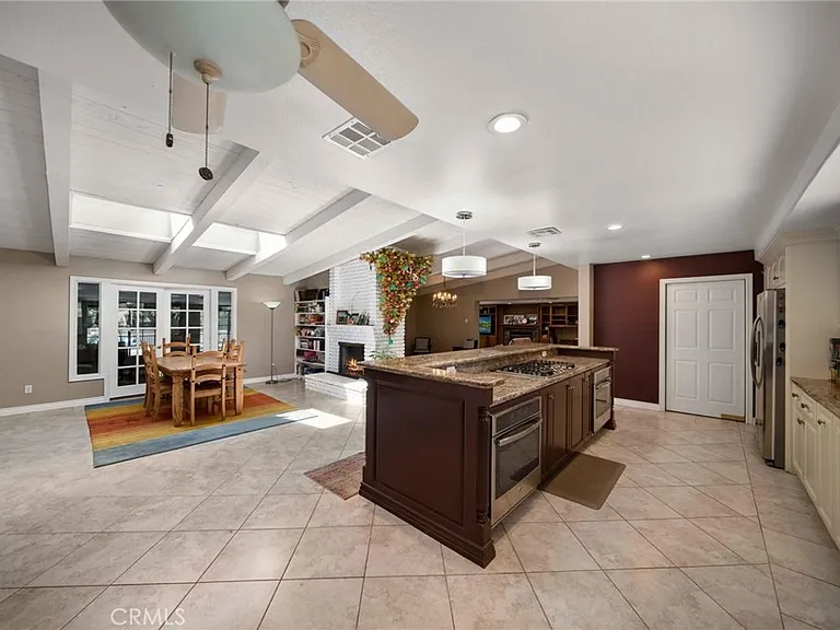 7455 Jola Dr — Photo 13