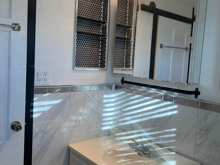 4675 Booth Rd #B — Photo 35