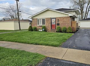 15362 7th Ave, Phoenix, IL 60426