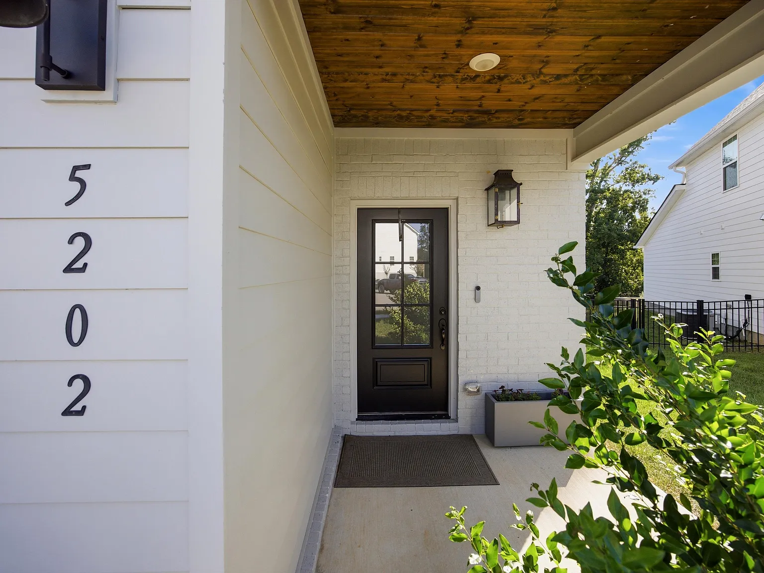 3 bed, 2.5 bath, 1805 sqft, $2,850 — Photo 2