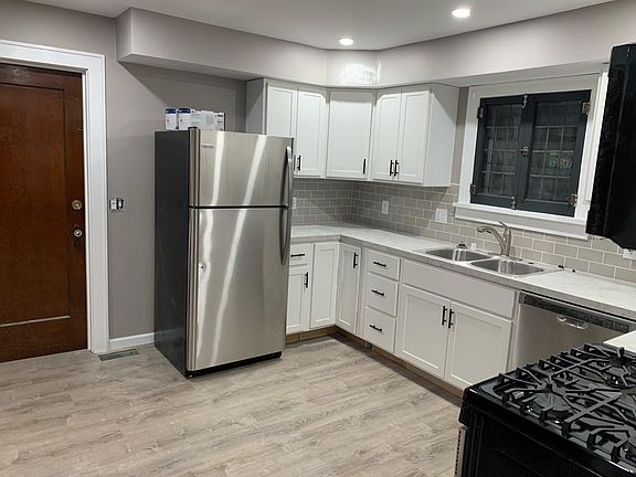 2nd image of 26 Concord Pl