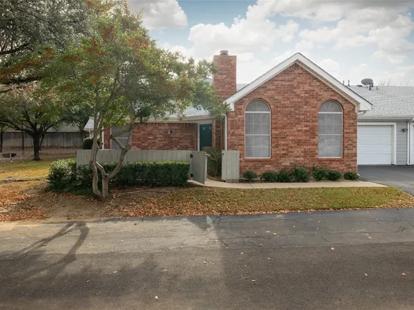 1006 Bridges Dr, Arlington, TX 76012