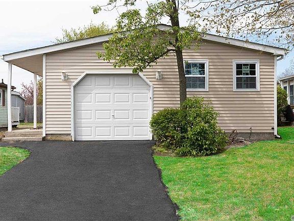 2nd image of 44 Village Cir S