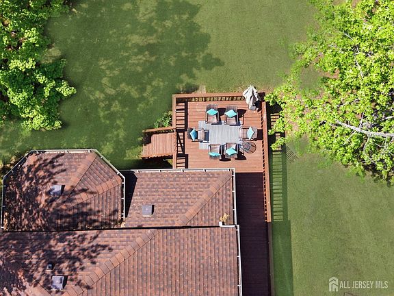 2nd image of 15 Kingsland Cir