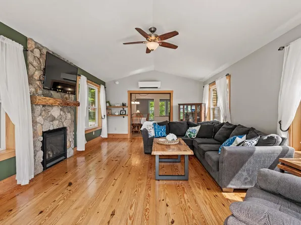 19 Alberta Drive, Westbrook, ME 04092